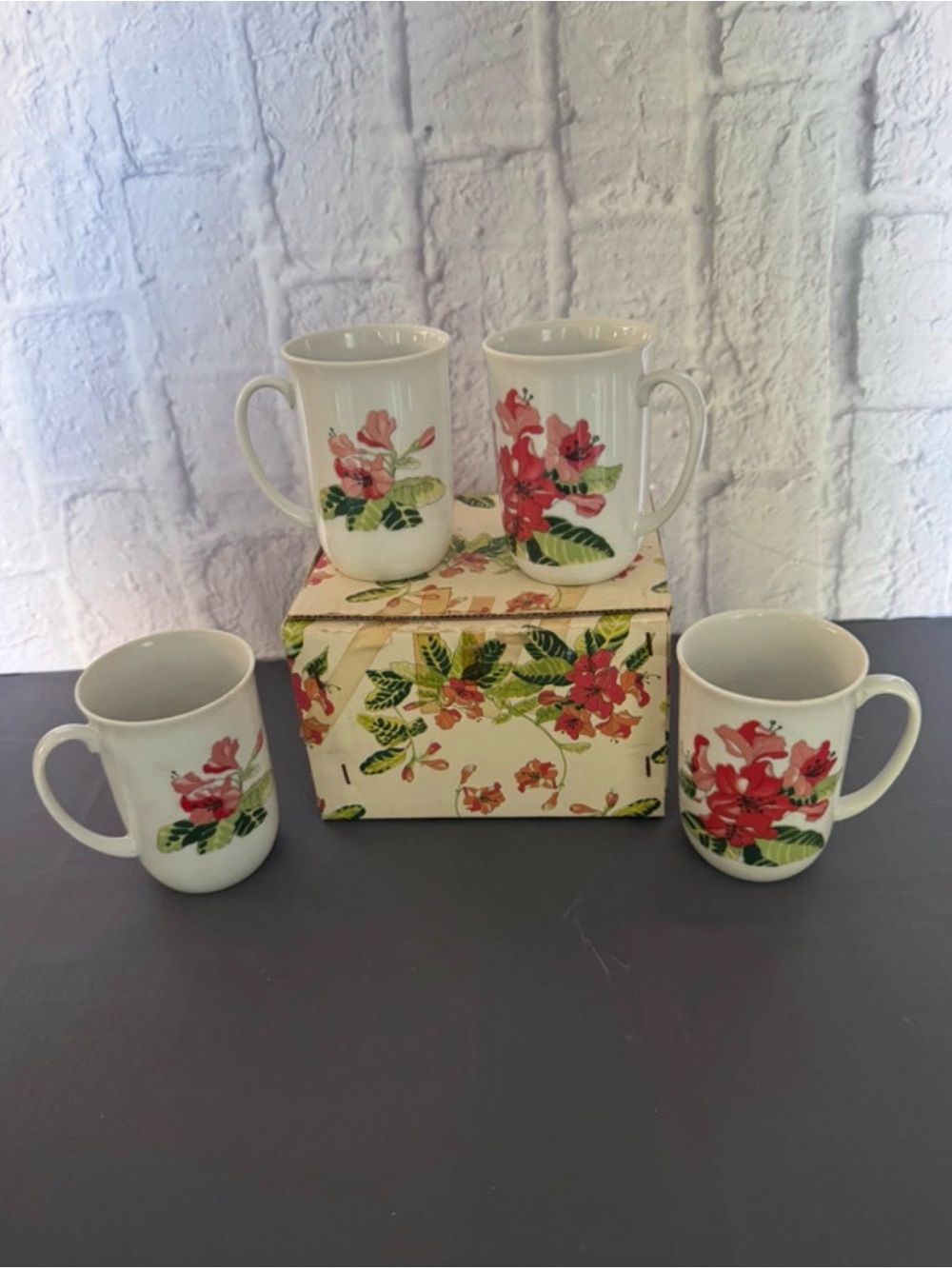 Vintage 1976 Shakespeare’s Garden by Mann Mugs – Set of 4 w/ Original Box